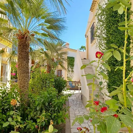 Apartamento Oasis Apartment *